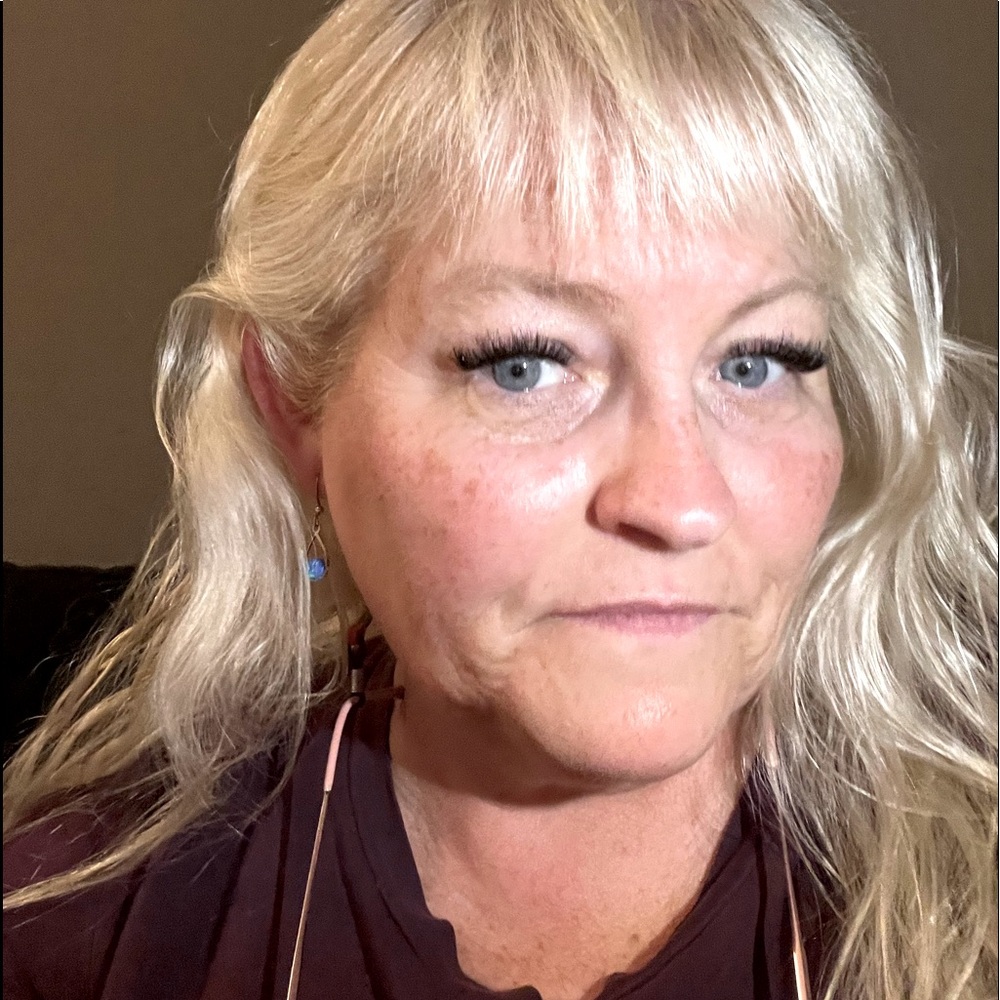 Meet your Posher, Tina